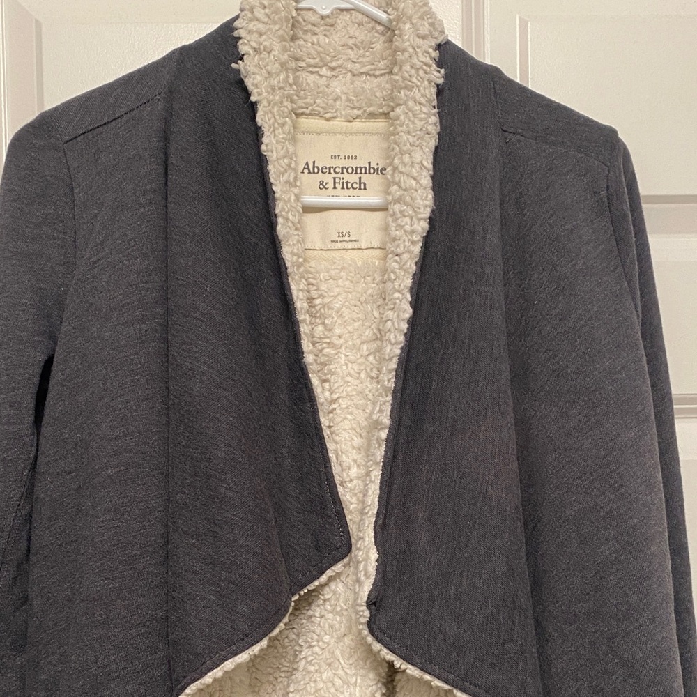 Abercrombie & Fitch Charcoal Jacket with Cream Fleece - Picture 4 of 6
